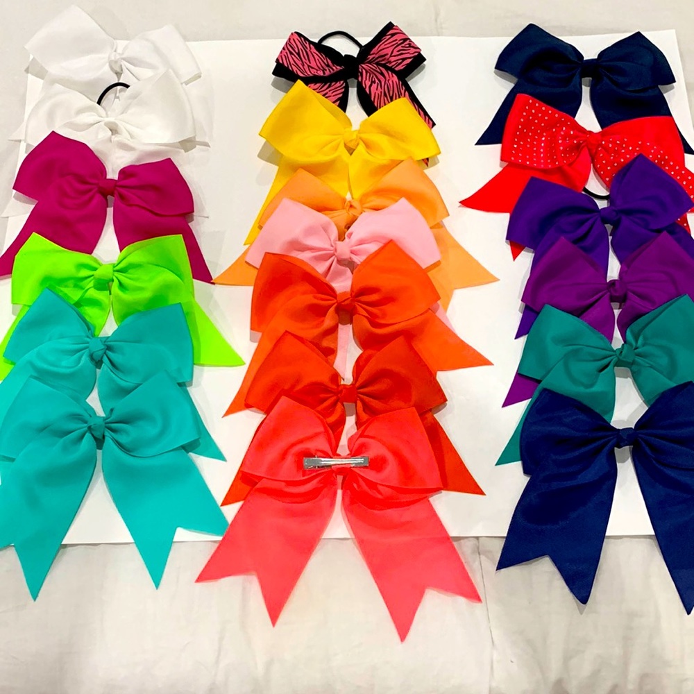 EUC 🎀Preppy🎀Girl bows Lot of 18 3”plus one 2” Alligator Clip / hair tie
